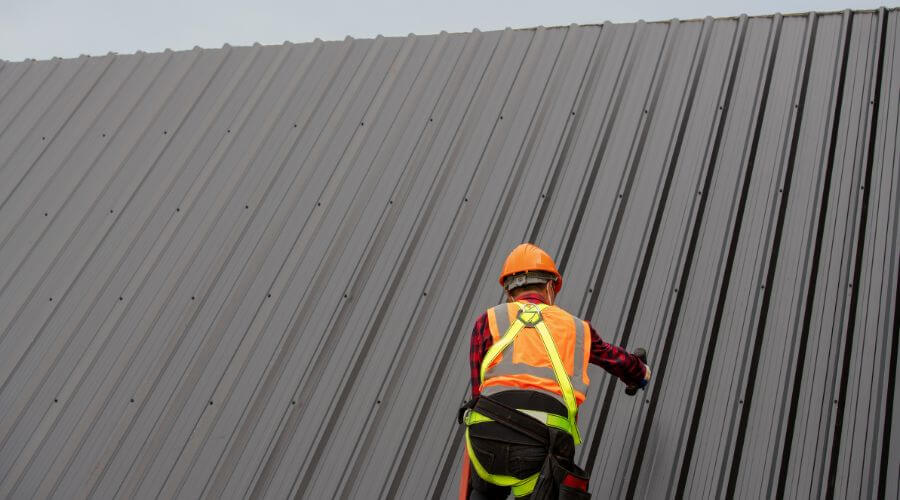 Roofer in Baker, NV
